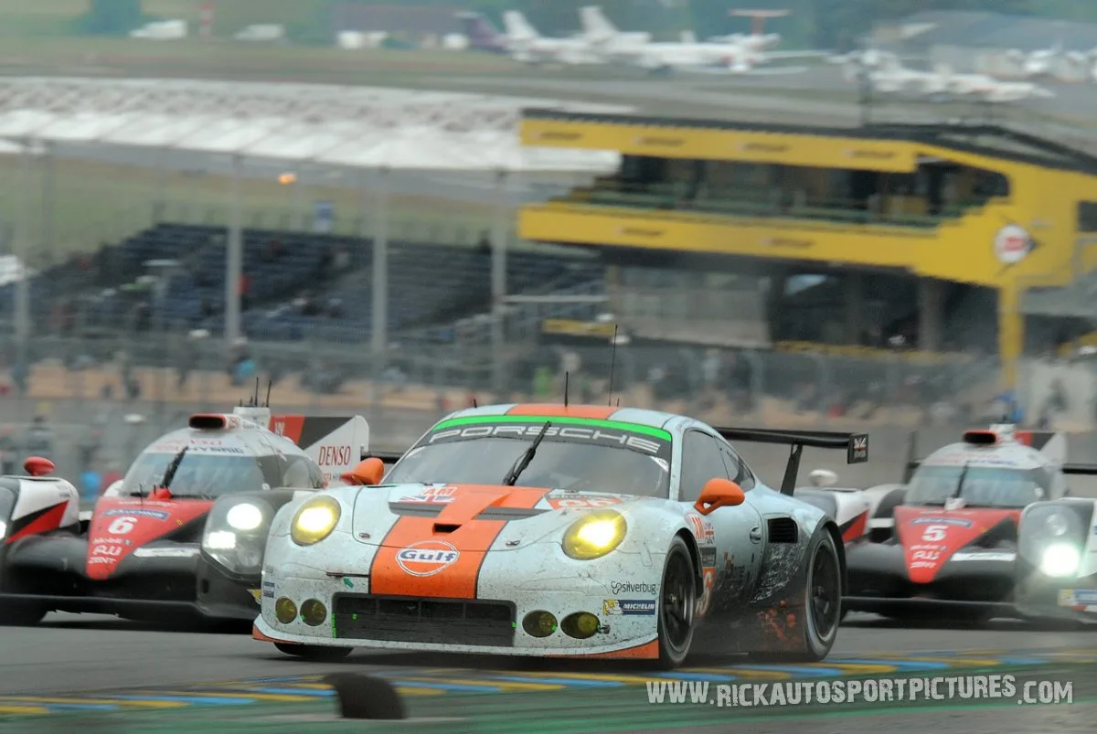 Gulf-Porsche-Le-Mans-2016