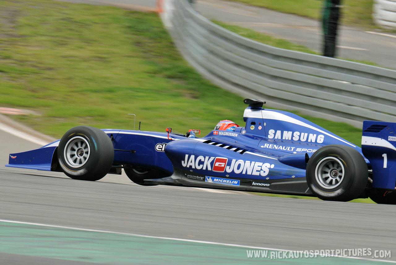 Kevin Magnussen renault world series nurburgring 2012