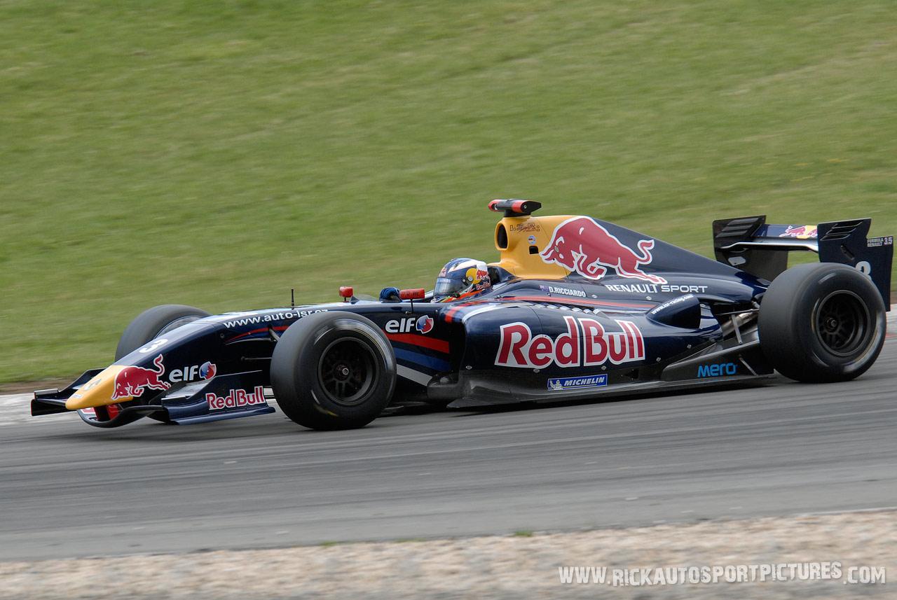 Daniel Ricciardo renault series nurburgring 2011